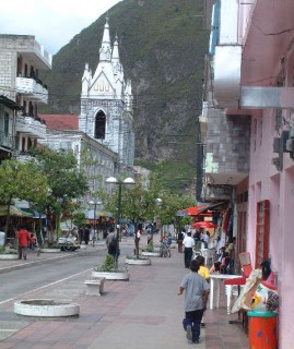 Main street, Baos, with the cathedral.