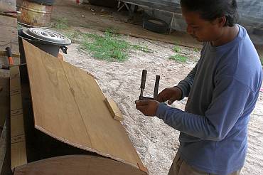 Pre-bending the veneer & ply to go on the curved doors