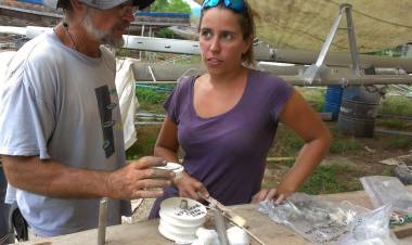 Jon & Amanda discussing the mast hardware & sheaves